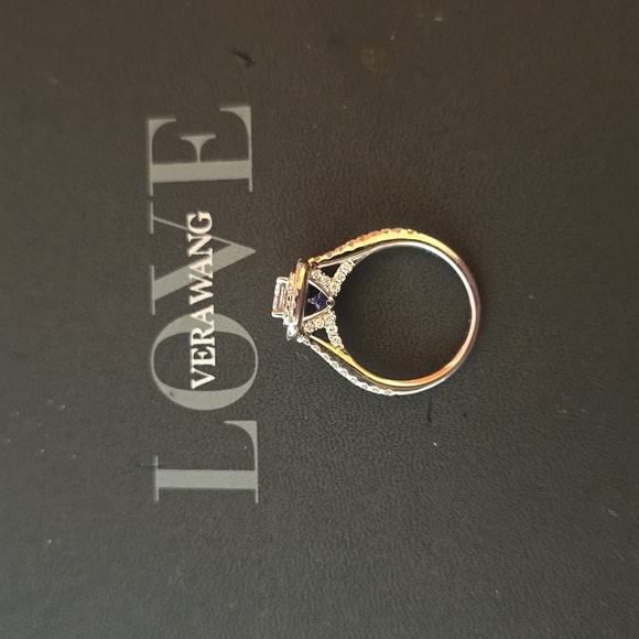 Vera Wang Love Collection - Picture 3 of 16